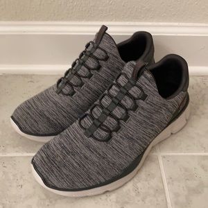 Men’s Sketcheres slip on sneakers